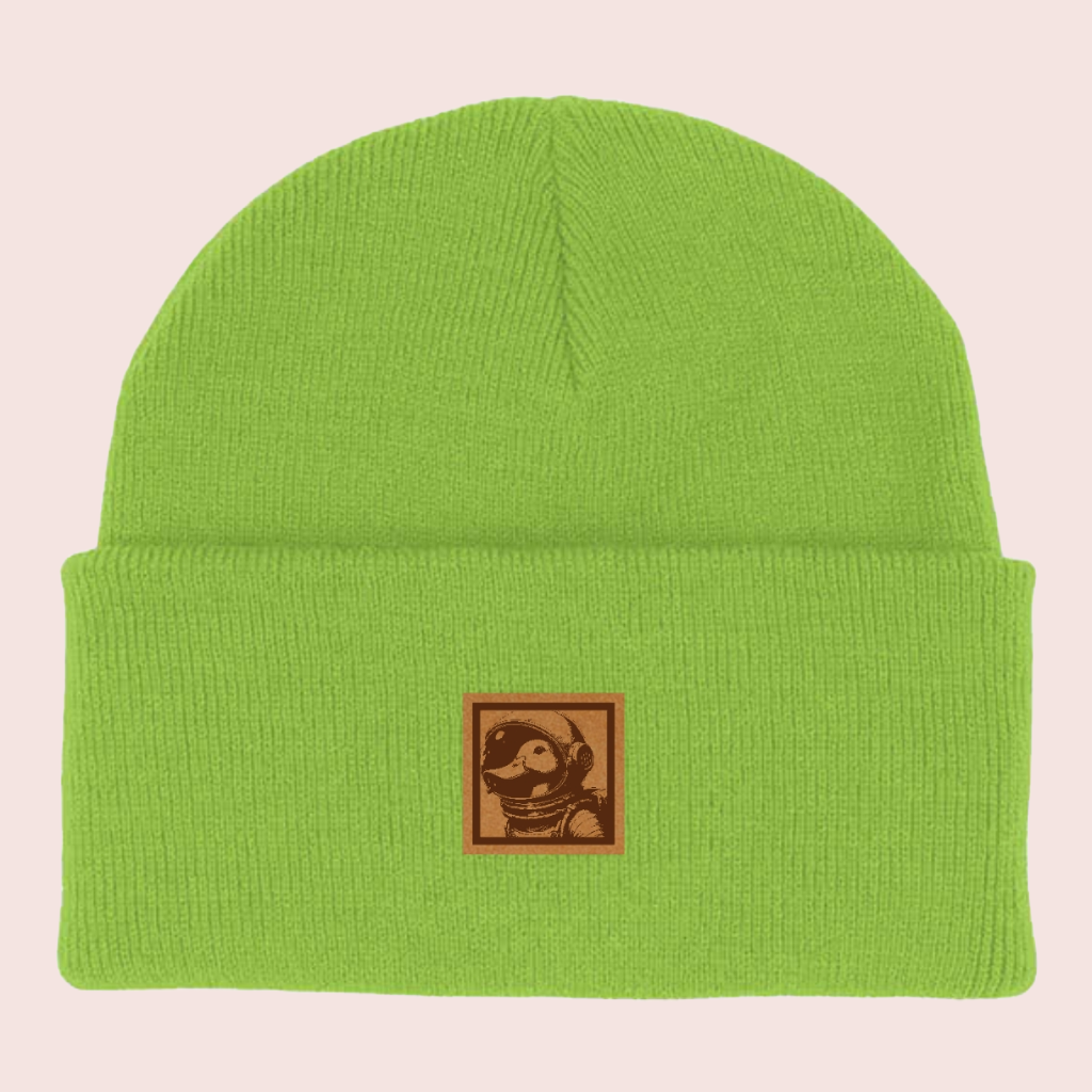 Gorro con parche grabado "Astropato"