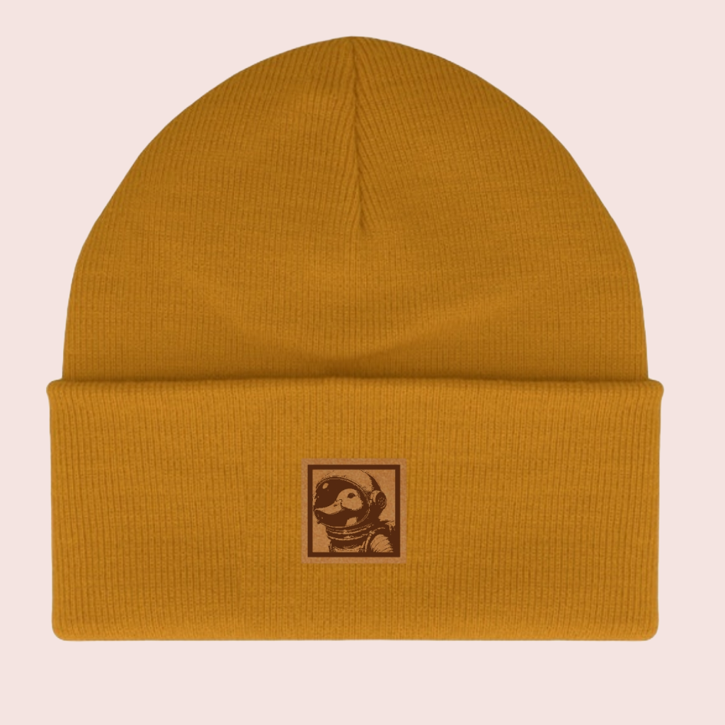 Gorro con parche grabado "Astropato"