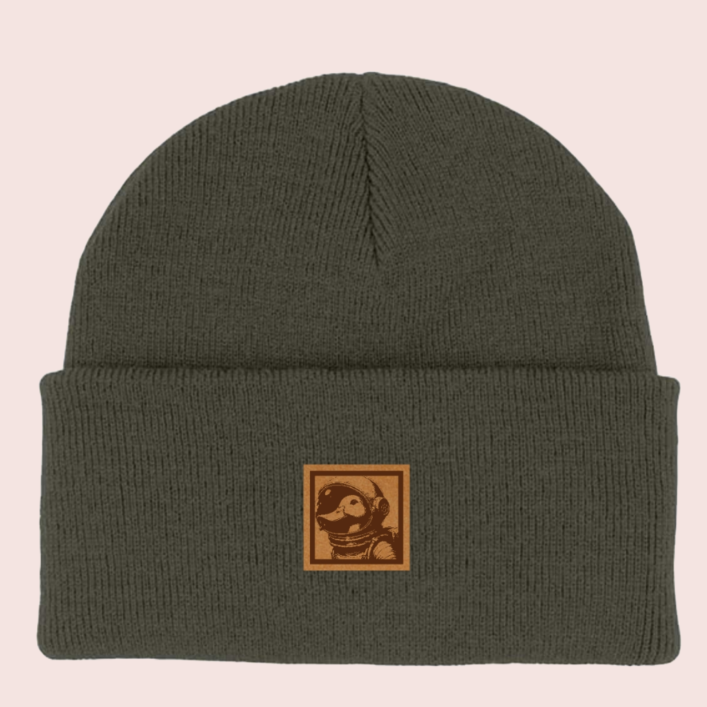 Gorro con parche grabado "Astropato"