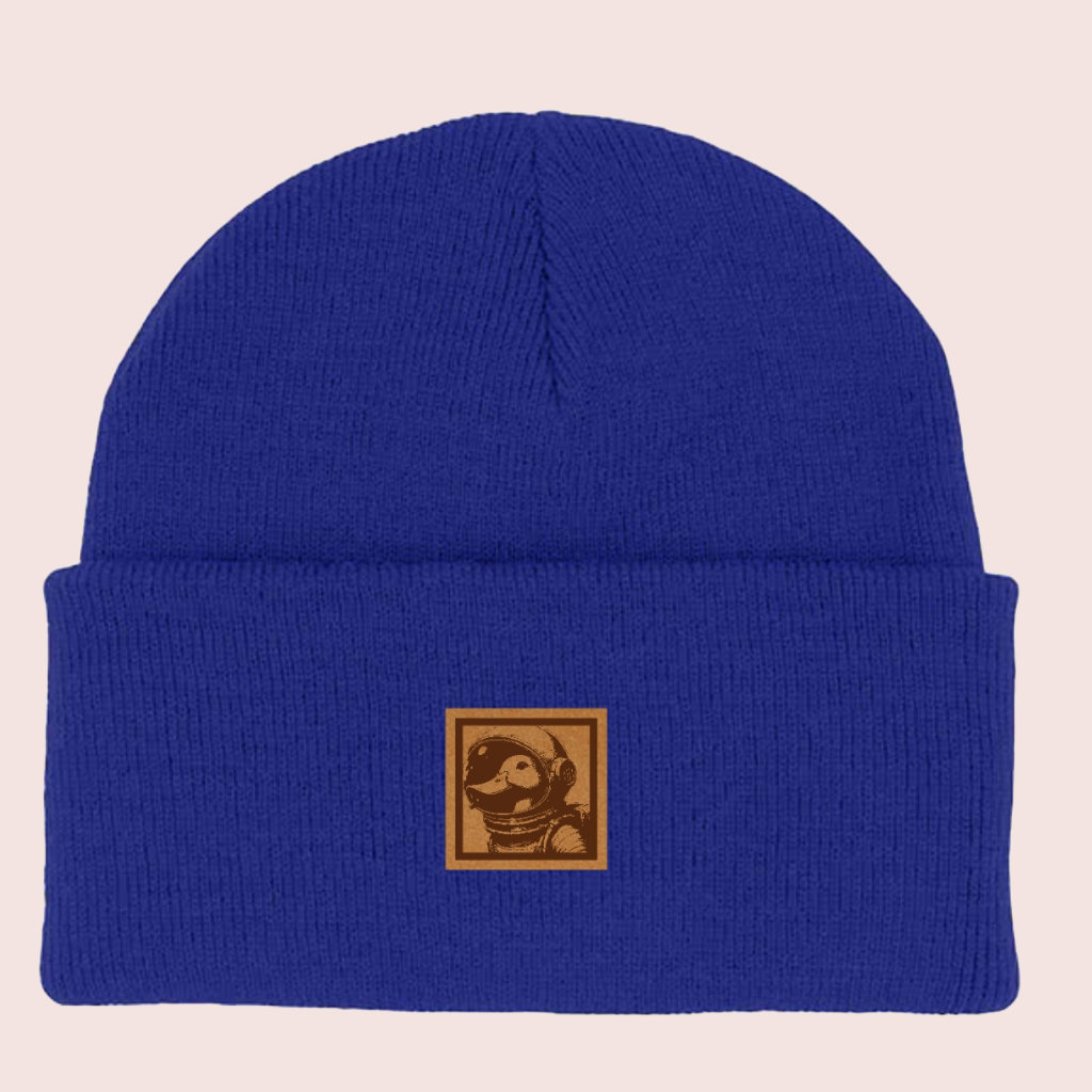 Gorro con parche grabado "Astropato"